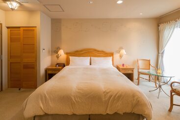 هتل Poppy Springs Resort & Spa