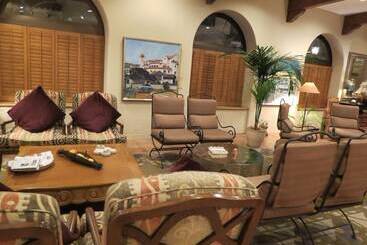 هتل Poppy Springs Resort & Spa