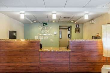 هتل Quality Inn Flamingo