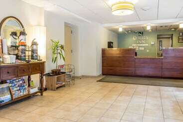 هتل Quality Inn Flamingo