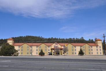 בית מלון כפרי Ruidoso Mountain Inn
