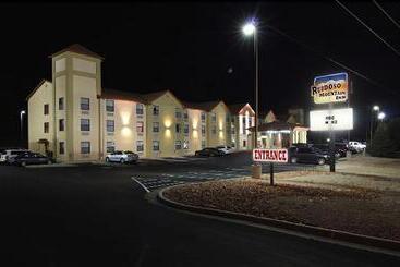 בית מלון כפרי Ruidoso Mountain Inn
