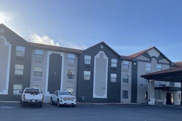 בית מלון כפרי Ruidoso Mountain Inn