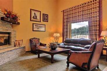 בית מלון כפרי Ruidoso Mountain Inn