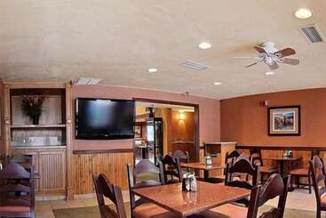 בית מלון כפרי Ruidoso Mountain Inn