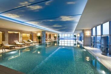 هتل Wanda Realm Langfang