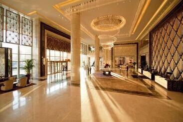 هتل Wanda Realm Langfang