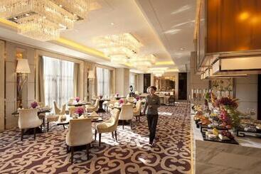 هتل Wanda Realm Langfang