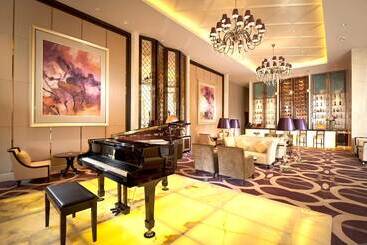 هتل Wanda Realm Langfang