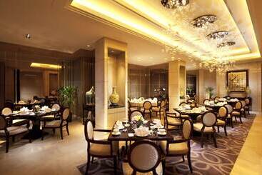 هتل Wanda Realm Langfang