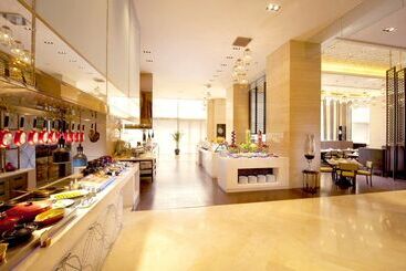 هتل Wanda Realm Langfang