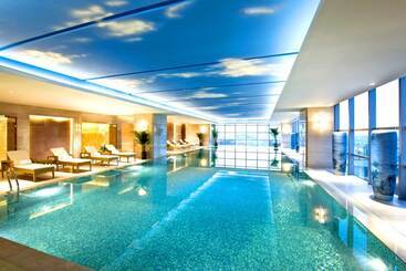 هتل Wanda Realm Langfang