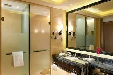 هتل Wanda Realm Langfang