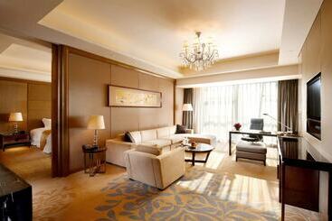 هتل Wanda Realm Langfang