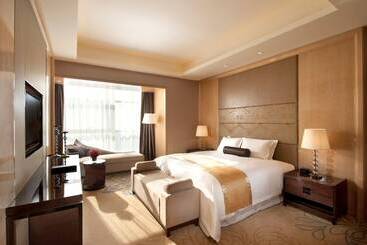 هتل Wanda Realm Langfang