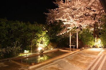 Отель Yuzanso