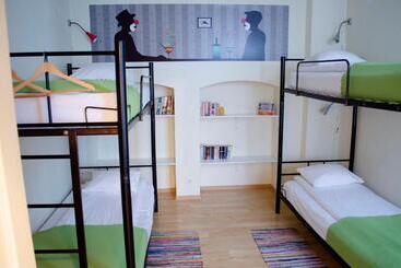 Red Nose Hostel With Self Check In