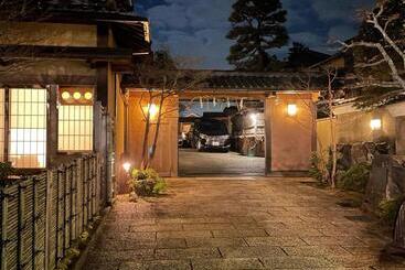 تختخواب و صبحانه Kotonoyado Musashino