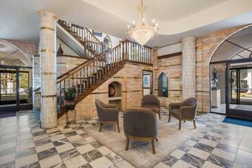 Chateau Big Bear Boutique Hotel, Bw Signature Collection