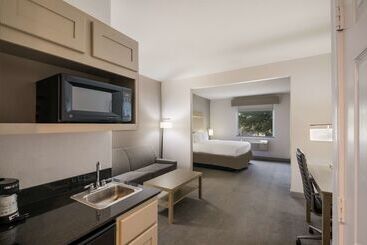 Best Western Plus Killeen/fort Cavazos Hotel & Suites