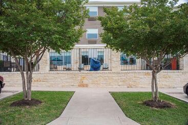 Best Western Plus Killeen/fort Cavazos Hotel & Suites