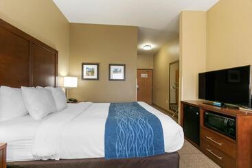 هتل Comfort Inn & Suites Near University Of Wyoming