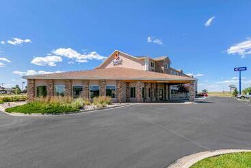 هتل Comfort Inn & Suites Near University Of Wyoming