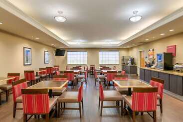 هتل Comfort Inn & Suites, Odessa I 20