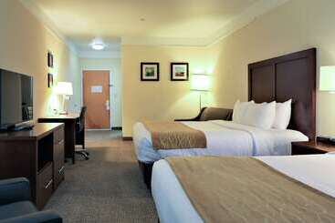 هتل Comfort Inn & Suites, Odessa I 20