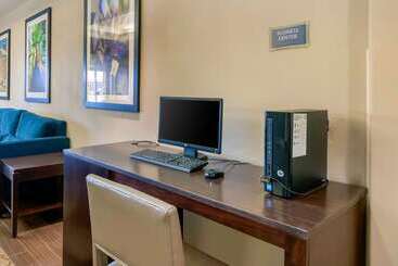هتل Comfort Inn & Suites, Odessa I 20