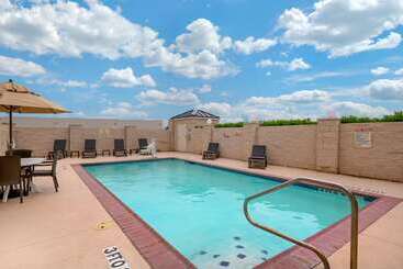 هتل Comfort Inn & Suites, Odessa I 20