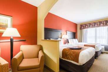 هتل Comfort Suites Salina South