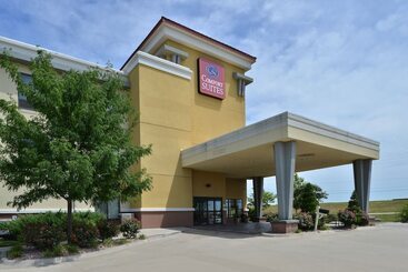 هتل Comfort Suites Salina South