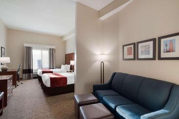 هتل Comfort Suites Suffolk  Chesapeake
