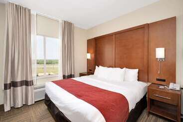 هتل Comfort Suites University