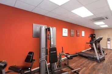 هتل Comfort Suites University