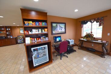 هتل Crown Choice Inn & Suites Lakeview And Waterpark