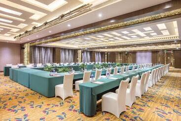 هتل Crowne Plaza Huangshan Yucheng, An Ihg