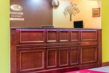 酒店 Econo Lodge Inn & Suites
