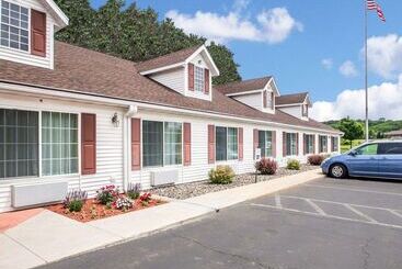 酒店 Econo Lodge Inn & Suites