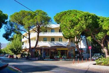 Fantasia Hotel Apartments