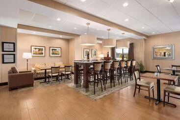 هتل Hampton Inn Spearfish