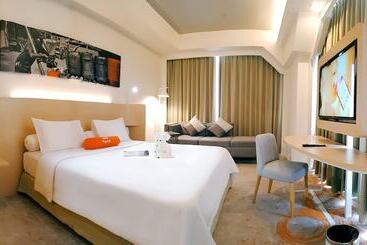 בית מלון כפרי Harris Suites Fx Sudirman