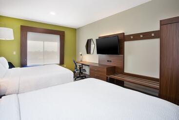 Holiday Inn Express Hotel And Suites Katy, An Ihg