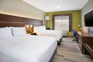 Holiday Inn Express Hotel And Suites Katy, An Ihg