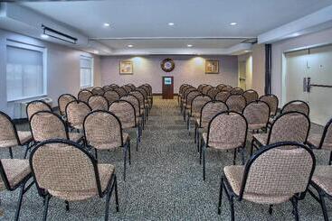 Holiday Inn Express Hotel And Suites Katy, An Ihg