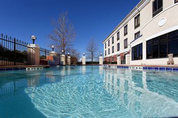 هتل Holiday Inn Express Tyler