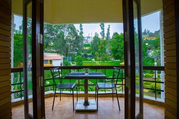 هتل Kodai International