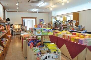 هتل Motobu Green Park And Golf Course