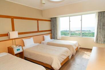 هتل Motobu Green Park And Golf Course